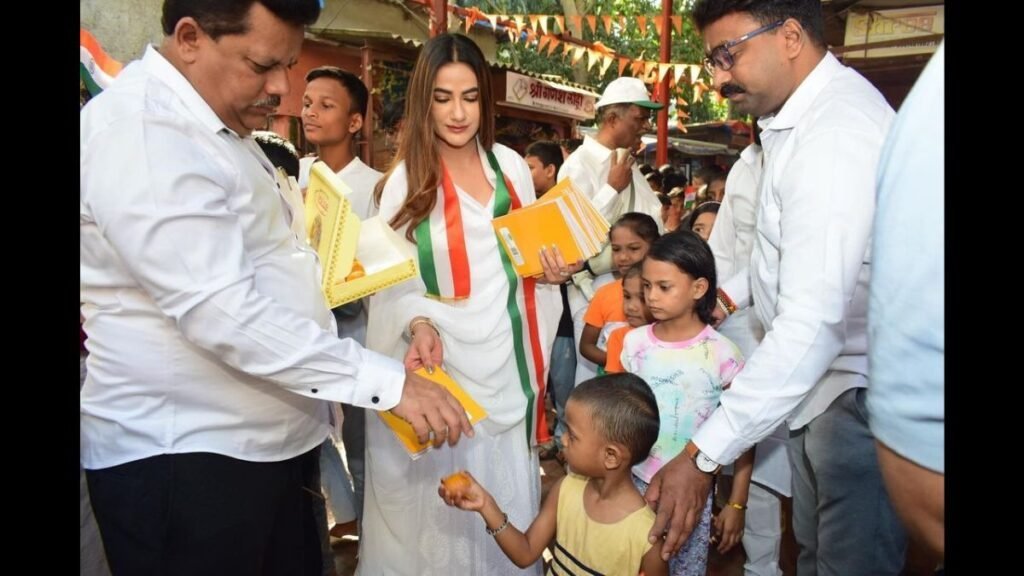 Actress Ruchi Gujjar Celebrates Republic Day with Children, Distributes Books under Shreeram Janhit kalyan Foundation - PNN Digital